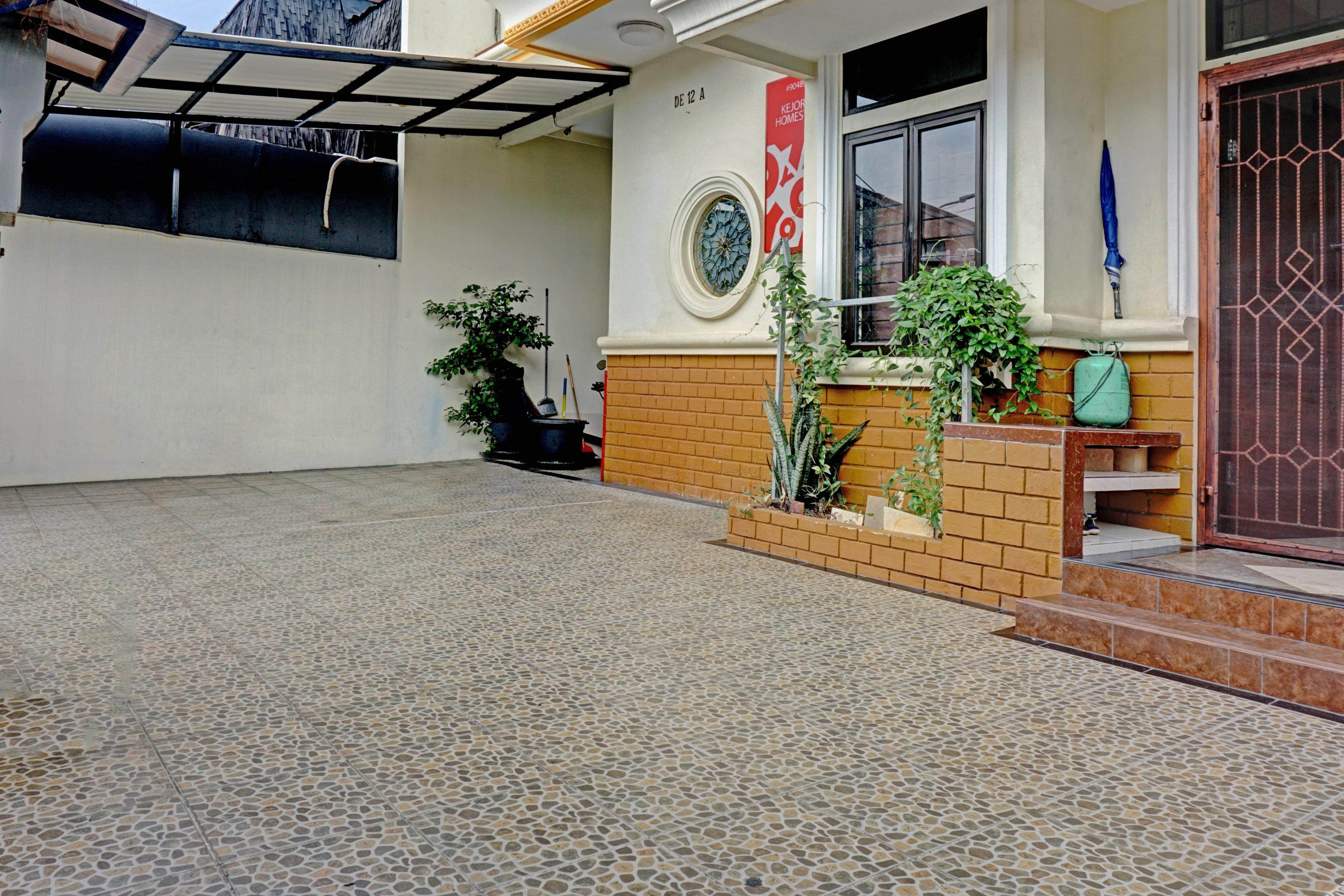 Oyo 90489 Kejora Homestay Jakarta Kültér fotó